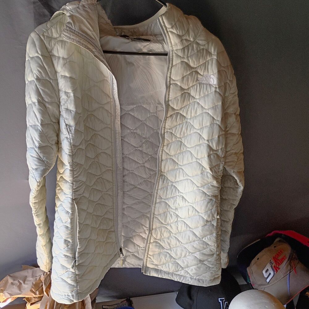 The North Face ThermoBall Women's White Hooded Full Zip Puffer Jacket L